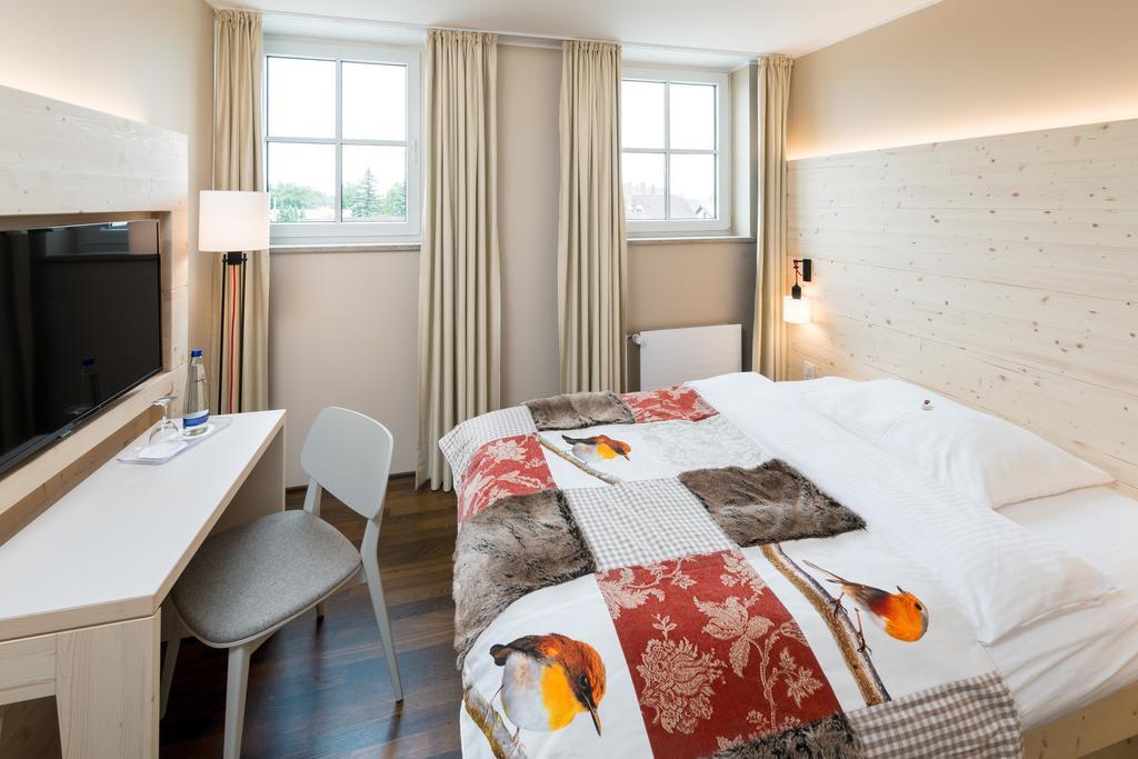 Feldmochinger Hof Hotel München Buitenkant foto